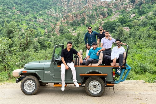 Behind-the-scenes-of-luxury-hospitality-at-Amanbagh-Hospitality-Business-Leadership-students-visit-SP-Jain-Global-INSIDE-IMAGE-1