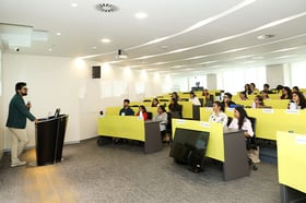 Hrithik-Kochhar-luxury-session-with-MGLuxM-students-at-SP-Jain-Mumbai-1