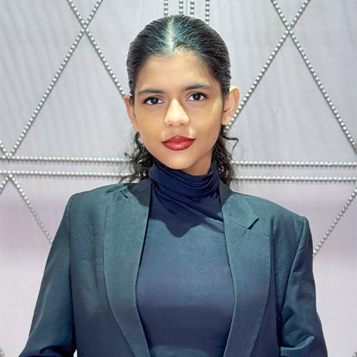 Isha-Ratan-Client-Advisor-Gucci-SP-Jain-MGLuxM-alumni-testimonials