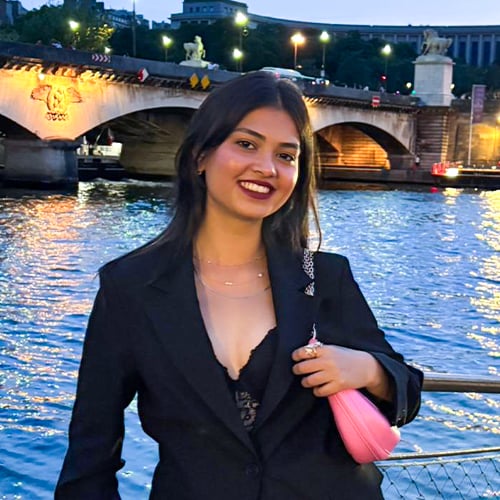 MAITRAYEE-BAGDARE-The-House-of-Rose-SP-Jain-MGLuxM-alumni-testimonials