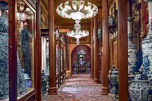 MGLuXM-SP-Jain-students-visit-Sabyasachi-flagship-store-in-Mumbai-1