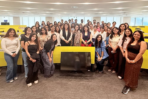 Sonia-Kapoor-former-Vogue-India-holds-a-luxury-session-with-MGLuxM-SP-Jain-students-Mumbai-1