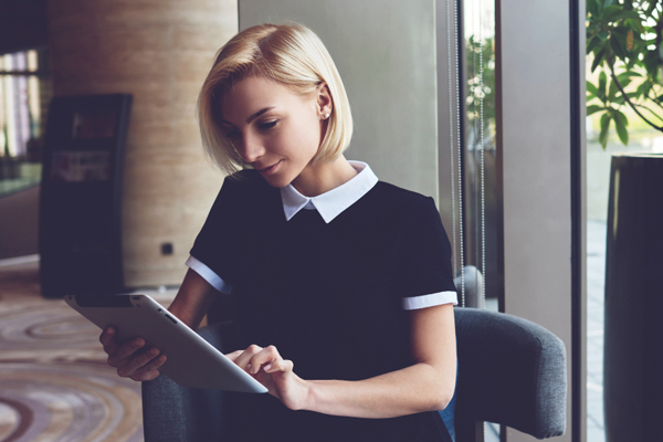 Pursuing a Career in Luxury Management – Explore the Thriving Luxury Market